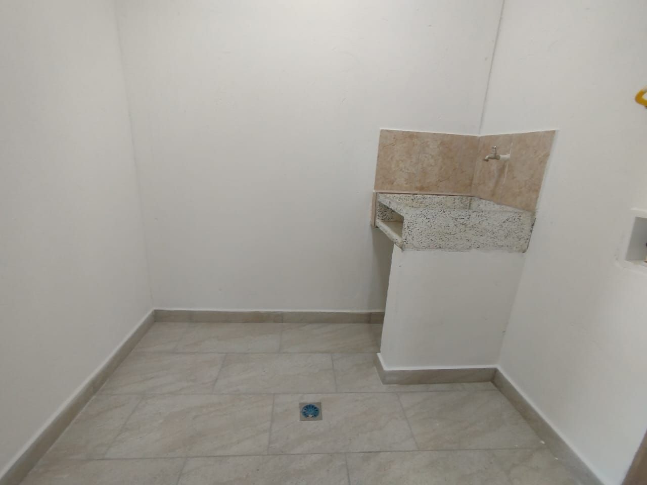 Apartaestudio en arriendo Antioquia Medellín Cristo Rey 50 m2 Habitaciones 1 Baños 2 Garajes 0 Precio $2200000