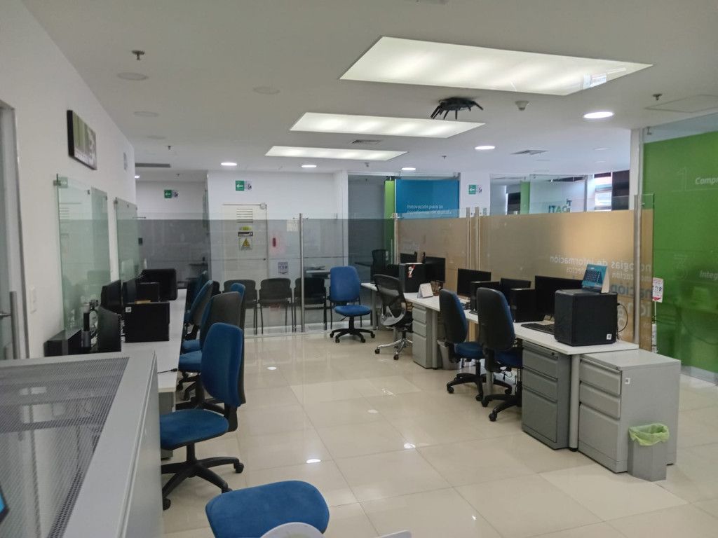 Oficina en arriendo Cundinamarca Bogotá Santa Barbara Occidental 160 m2 Habitaciones 0 Baños 0 Garajes 3 Precio $17100000