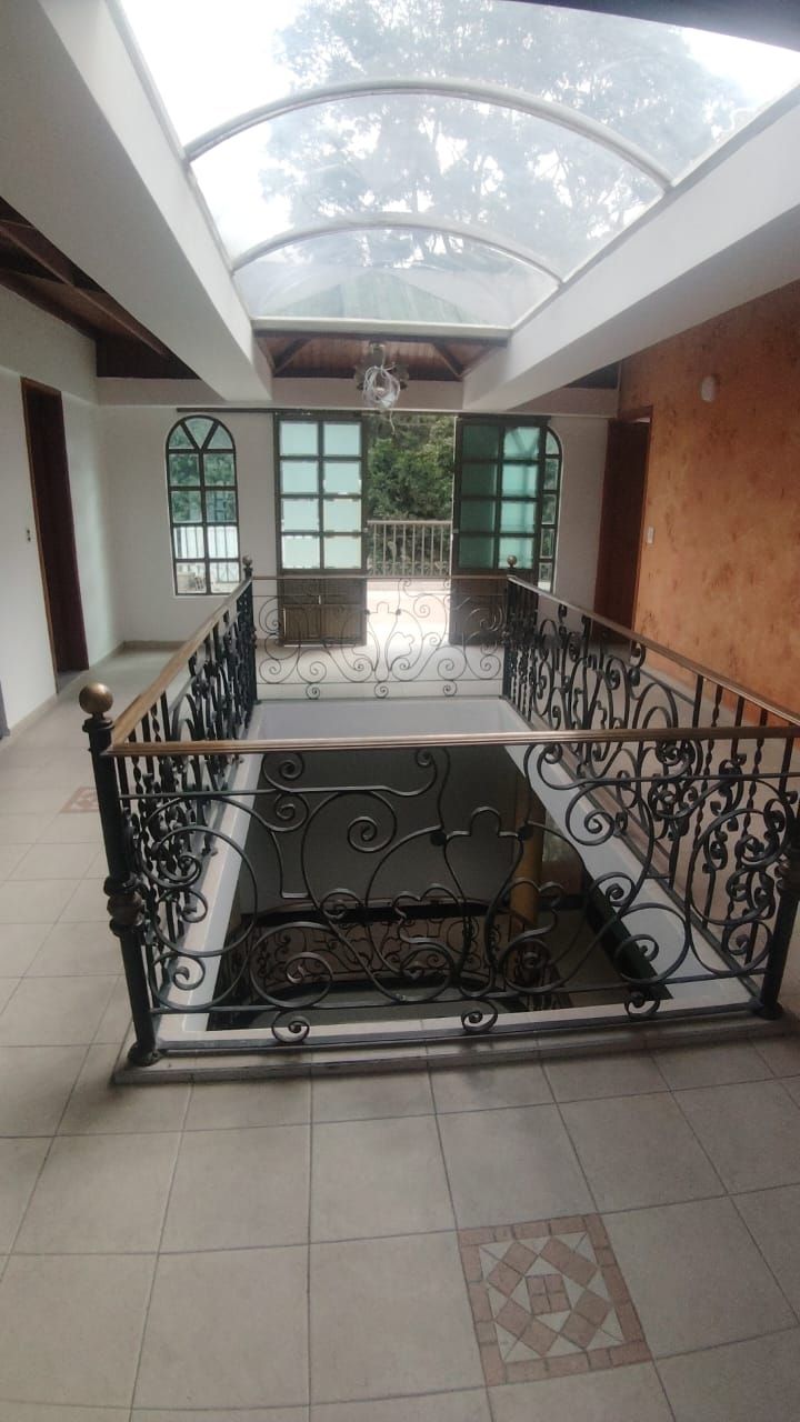 Casa en arriendo Cundinamarca Bogotá El Salitre 500 m2 Habitaciones 6 Baños 5 Garajes 2 Precio $11000000