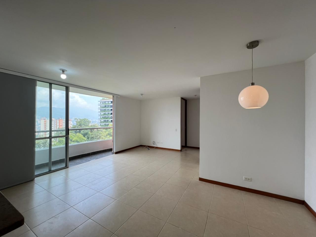 Apartamento en arriendo Antioquia Envigado Torres Del Sur 69 m2 Habitaciones 2 Baños 2 Garajes 1 Precio $3550000