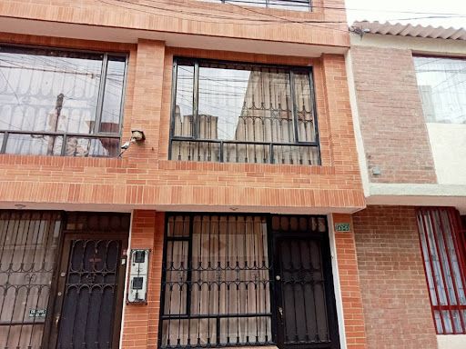 Casa en venta Cundinamarca Bogotá Lombardía 69 m2 Habitaciones 4 Baños 3 Garajes 0 Precio $350000000