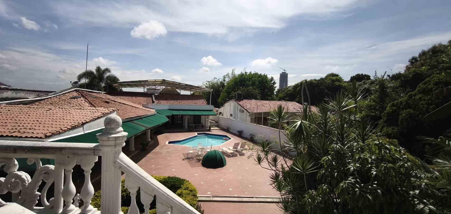 Casa en venta Valle Del Cauca Cali Condominio Rivera Campestre 1200 m2 Habitaciones 5 Baños 9 Garajes 2 Precio $3800000000