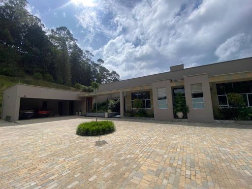 Casa en arriendo Antioquia El Retiro El Retiro 20000 m2 Habitaciones 5 Baños 6 Garajes 10 Precio $50000000