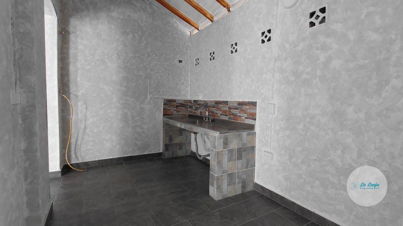 Local en arriendo Antioquia Envigado La Mesa 56 m2 Habitaciones 0 Baños 1 Garajes 0 Precio $3700000