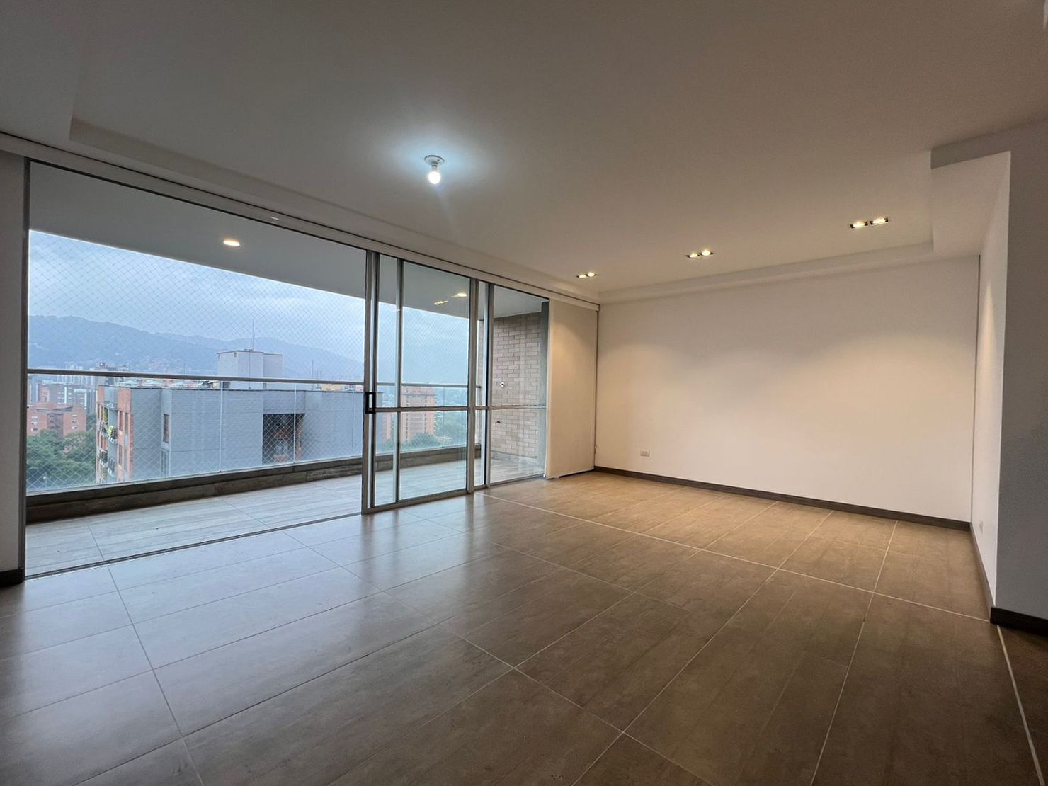 Apartamento en venta Antioquia Envigado La Magnolia 135 m2 Habitaciones 3 Baños 3 Garajes 2 Precio $1360000000