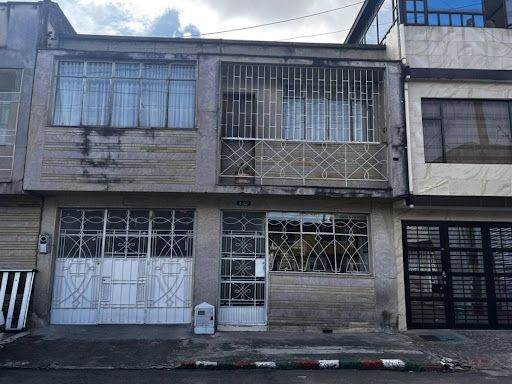 Casa en venta Cundinamarca Bogotá Restrepo 213 m2 Habitaciones 3 Baños 2 Garajes 2 Precio $650000000