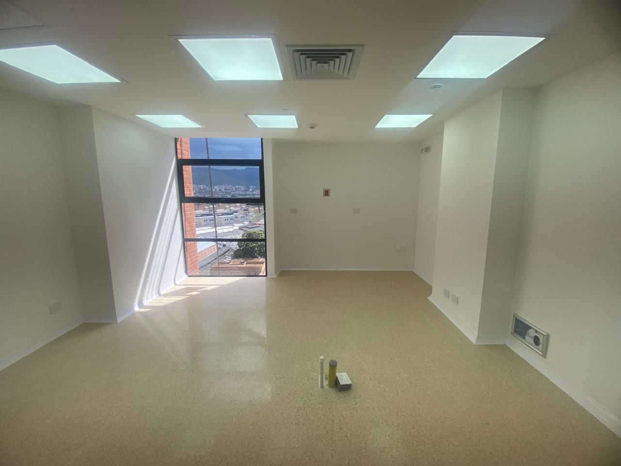 Consultorio en arriendo Antioquia Medellín Perpetuo Socorro 34 m2 Habitaciones 0 Baños 1 Garajes 1 Precio $5000000