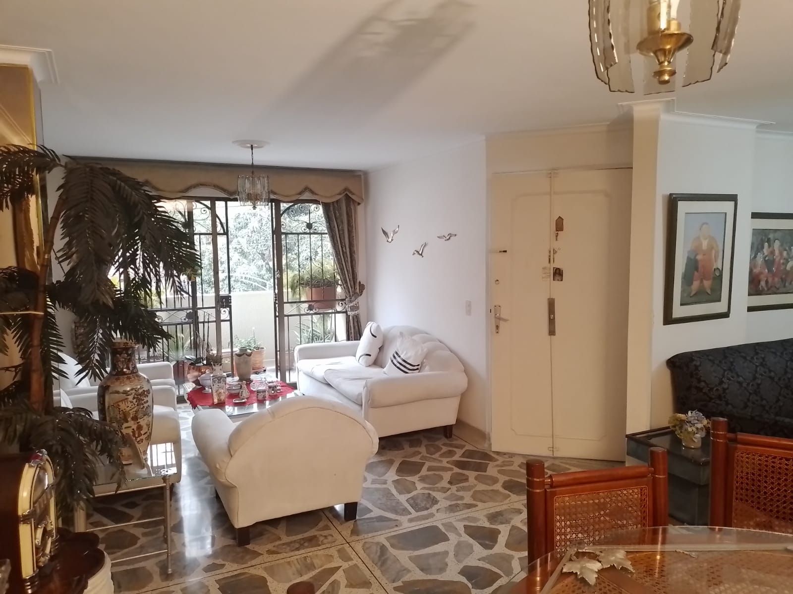 Apartamento en venta Antioquia Medellín Miravalle 127 m2 Habitaciones 3 Baños 2 Garajes 1 Precio $550000000