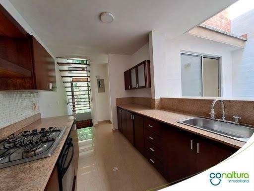 Casa en arriendo Antioquia Itagüí Santa Maria La Nueva 200 m2 Habitaciones 3 Baños 4 Garajes 1 Precio $4800000