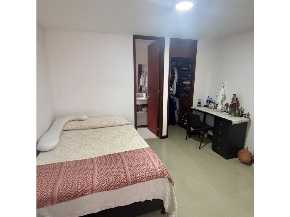 Apartamento en venta Antioquia Envigado Zúñiga 181 m2 Habitaciones 4 Baños 5 Garajes 3 Precio $1200000000