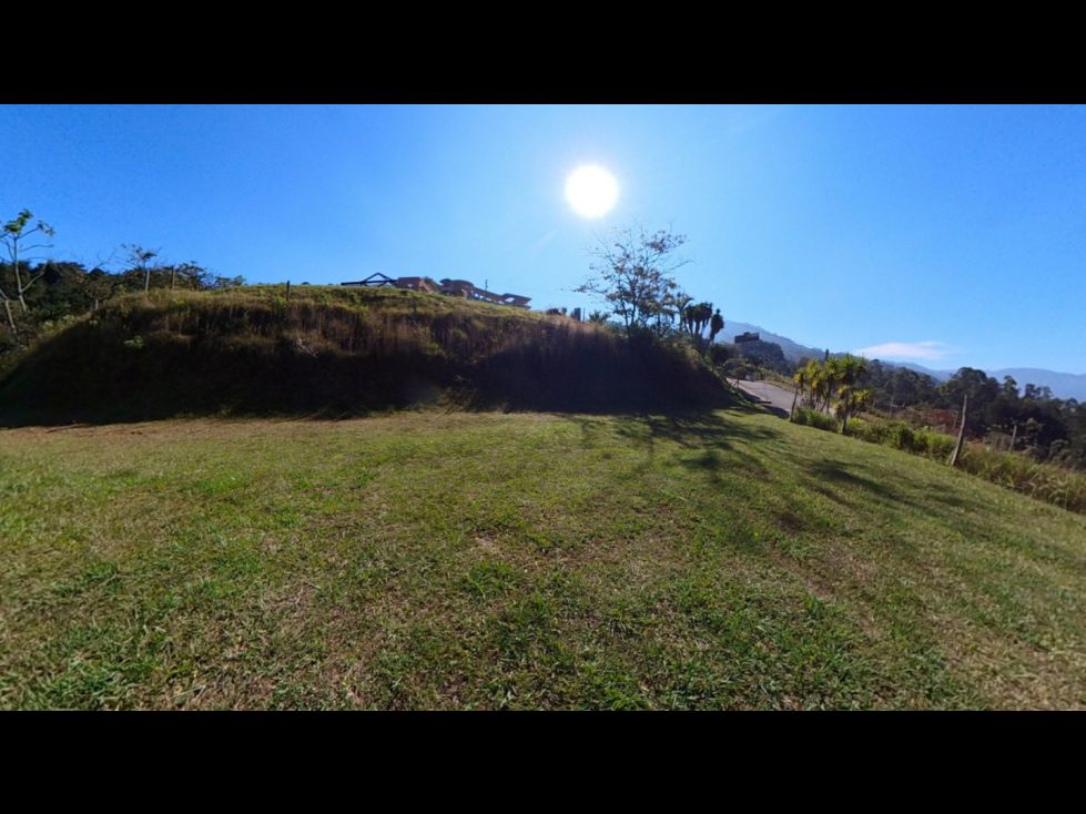 Lote en venta Antioquia Medellín Urbanizacion Villa Jardin I Etapa 2184 m2 Habitaciones 0 Baños 0 Garajes 0 Precio $1604771000