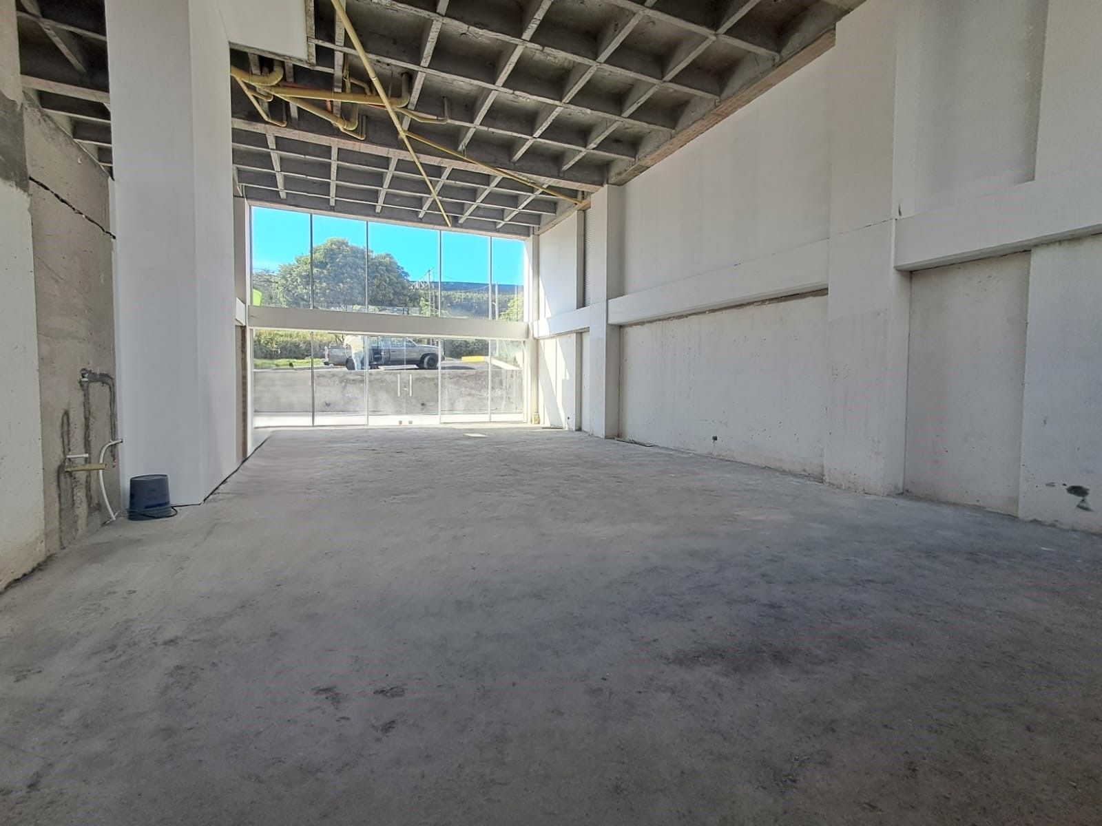 Local en arriendo Risaralda Pereira Sector 30 De Agosto 260 m2 Habitaciones 0 Baños 2 Garajes 2 Precio $18500000