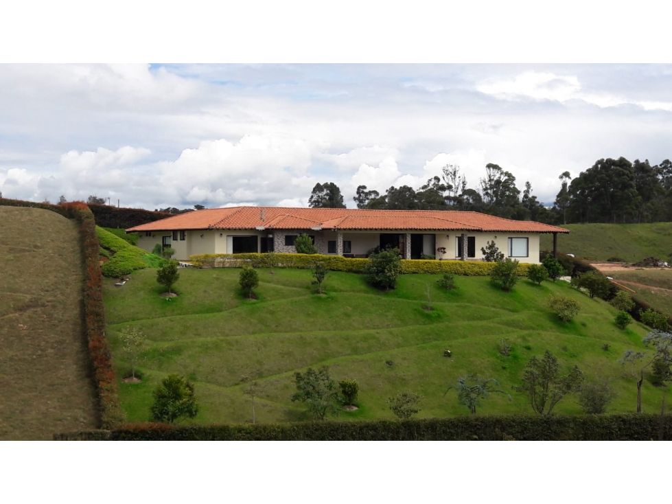 Casa en venta Antioquia Rionegro San Antonio 430 m2 Habitaciones 3 Baños 4 Garajes 8 Precio $2900000000