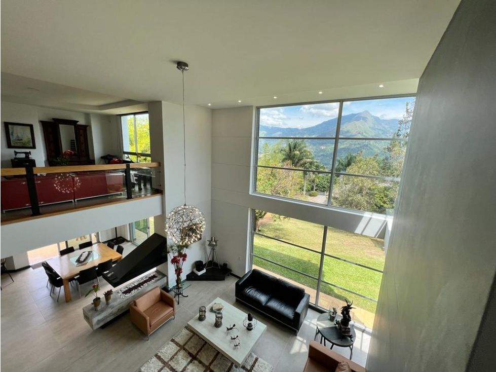 Casa en venta Antioquia Copacabana Actividad Multiple 730 m2 Habitaciones 4 Baños 5 Garajes 12 Precio $6800000000