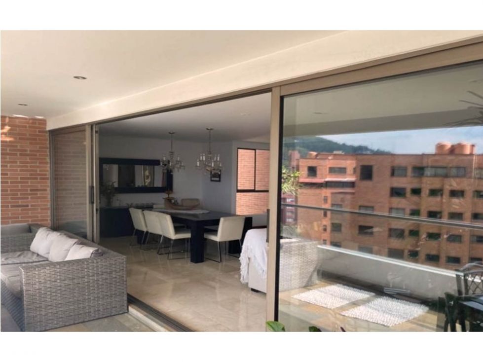 Apartamento en venta Antioquia Medellín Medellín 305 m2 Habitaciones 4 Baños 5 Garajes 3 Precio $2650000000