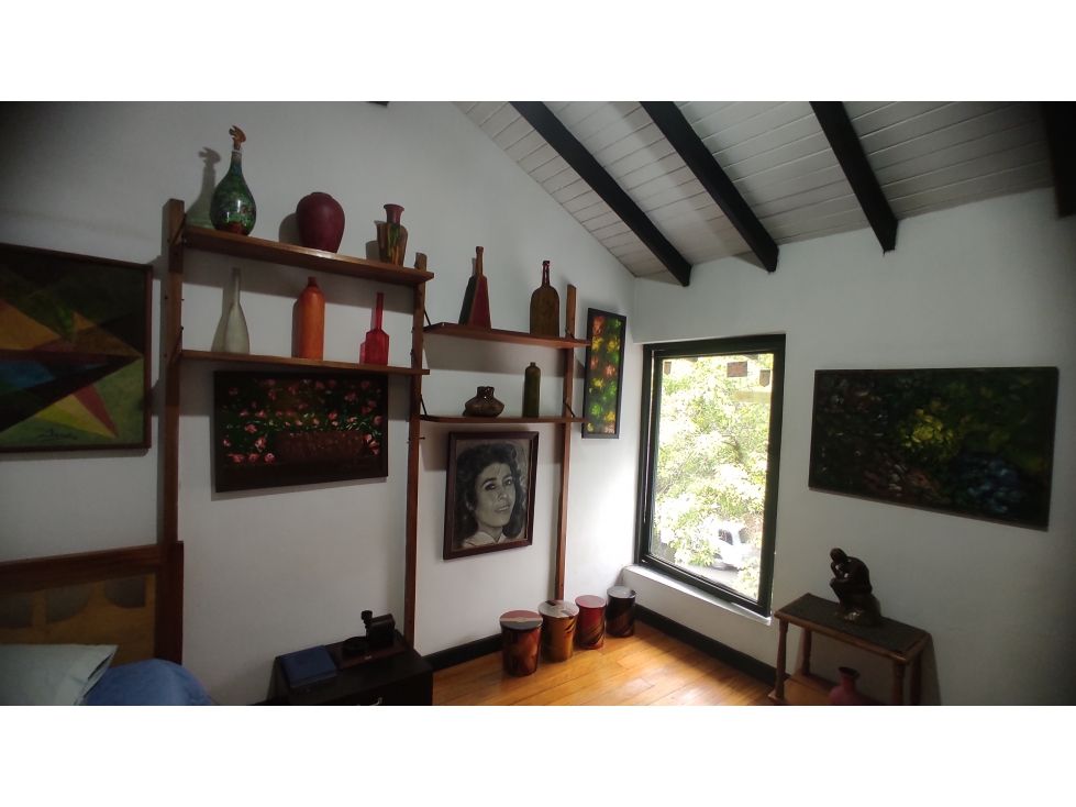 Casa en venta Antioquia Envigado Mt Villa Grande 300 m2 Habitaciones 7 Baños 4 Garajes 2 Precio $1360000000