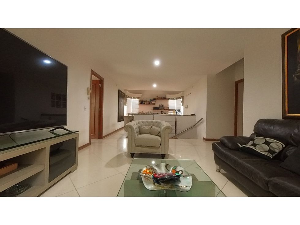 Casa en venta Antioquia Sabaneta Betania 270 m2 Habitaciones 4 Baños 4 Garajes 3 Precio $1550000000