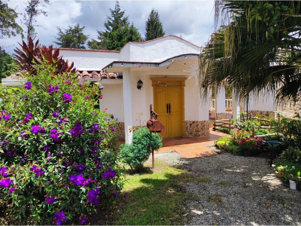 Casa en venta Antioquia Rionegro Rionegro 260 m2 Habitaciones 4 Baños 4 Garajes 8 Precio $1265000000