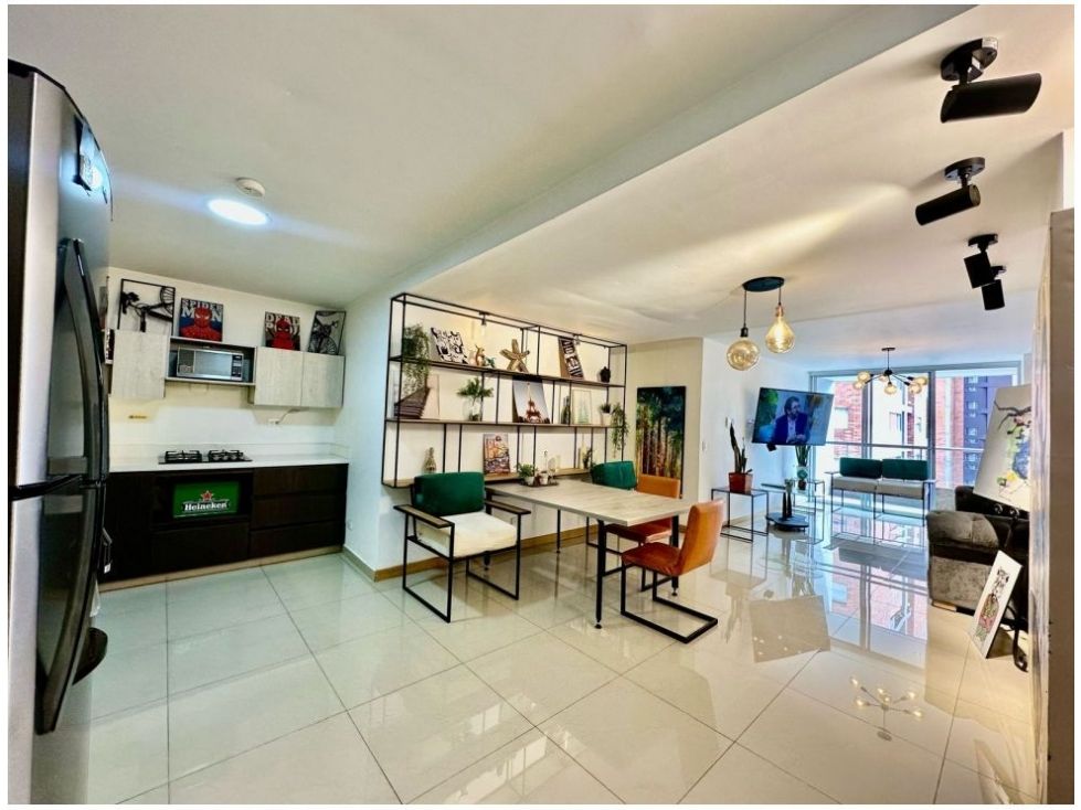 Apartamento en venta Antioquia Envigado La Mesa 102 m2 Habitaciones 3 Baños 2 Garajes 2 Precio $830000000