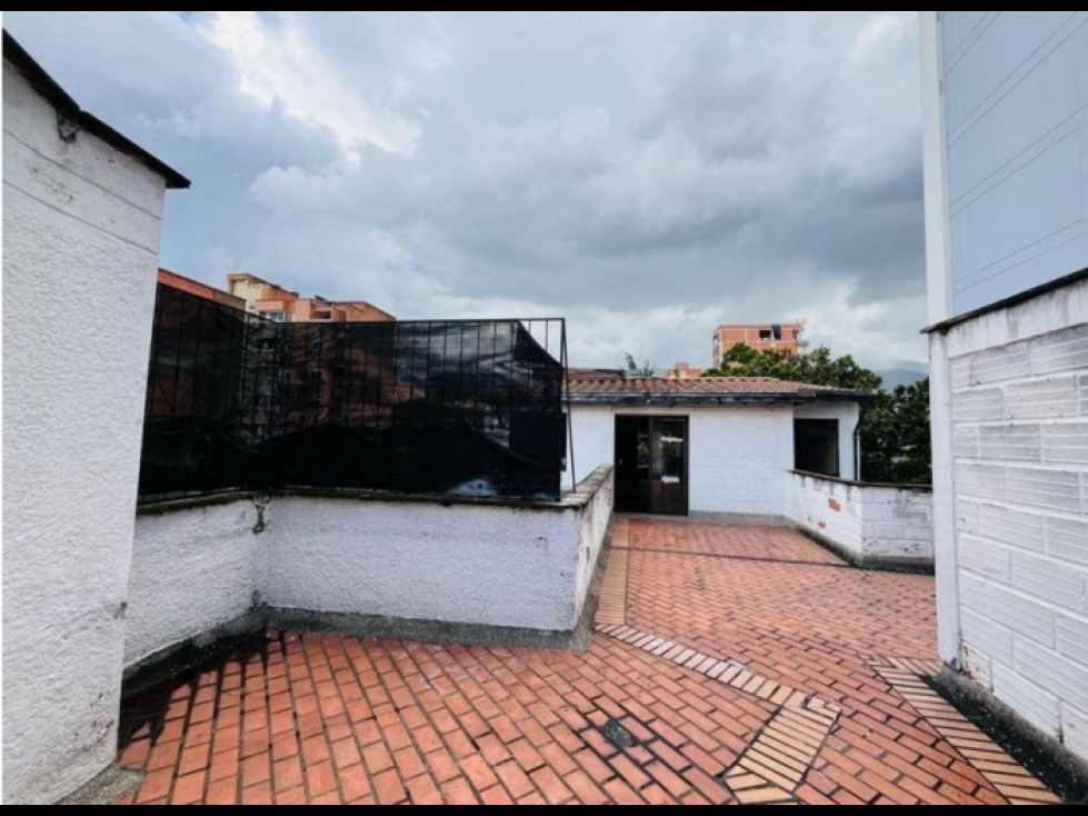 Edificio en venta Antioquia Medellín Medellín 800 m2 Habitaciones 8 Baños 8 Garajes 2 Precio $4500000000