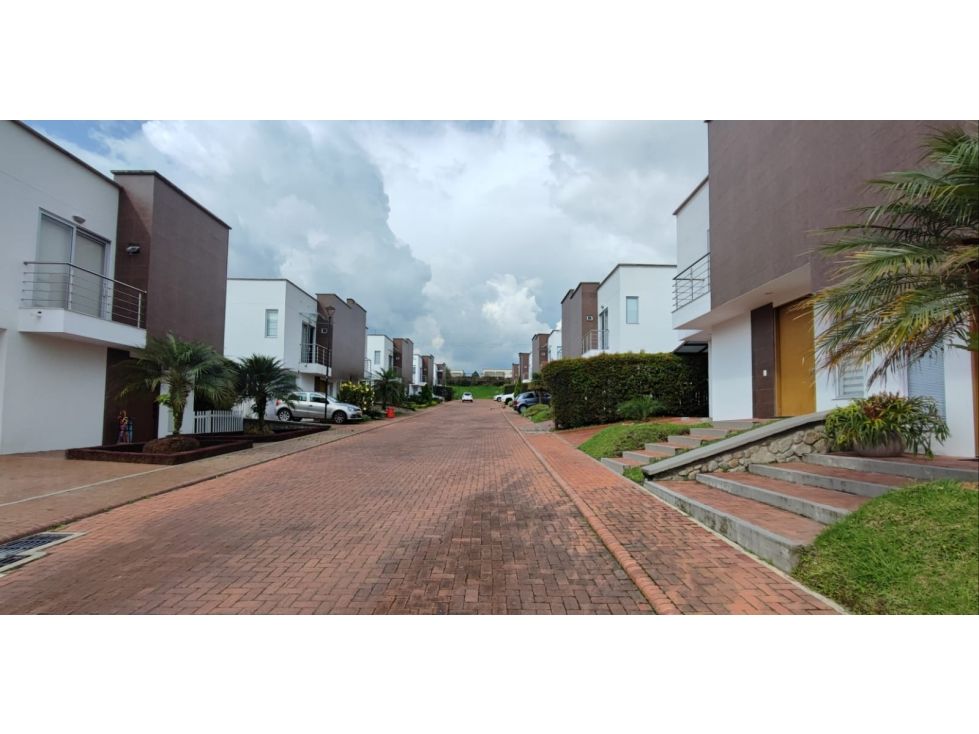 Casa en venta Caldas Villamaría Cn Valles De La Florida 134 m2 Habitaciones 3 Baños 3 Garajes 2 Precio $1150000000