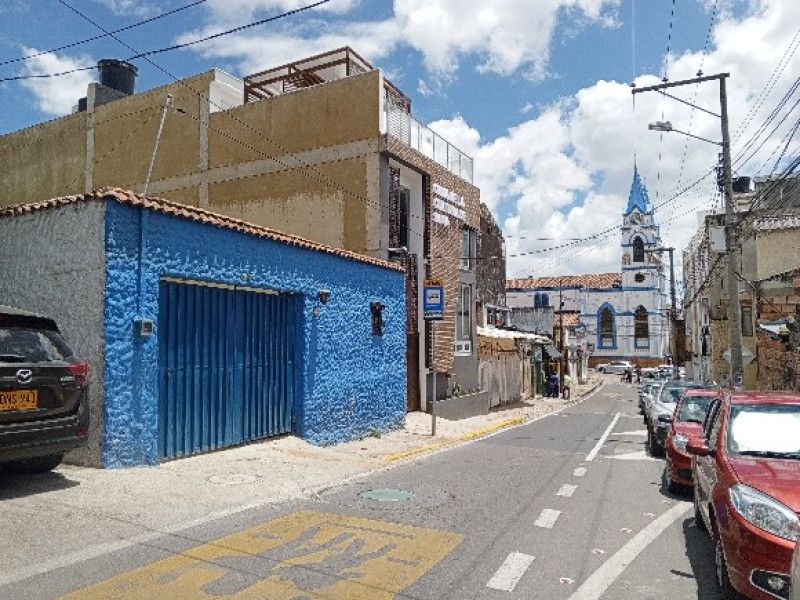 Casa en venta Cundinamarca Bogotá Suba Urbano 1200 m2 Habitaciones 3 Baños 5 Garajes 1 Precio $2500000000