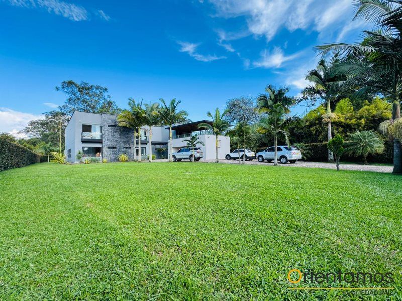 Casa en arriendo Antioquia Rionegro Rionegro 3000 m2 Habitaciones 6 Baños 6 Garajes 2 Precio $28000000