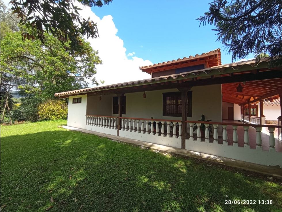 Casa Campestre en venta Antioquia El Carmen De Viboral El Carmen De Viboral 370 m2 Habitaciones 7 Baños 4 Garajes 0 Precio $1600000000
