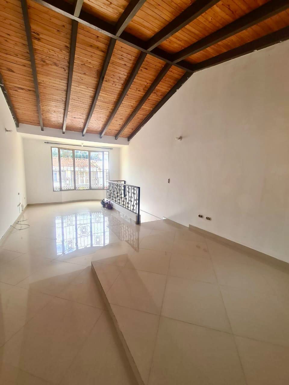 Casa en venta Valle Del Cauca Tuluá Departamental 352 m2 Habitaciones 6 Baños 4 Garajes 0 Precio $450000000
