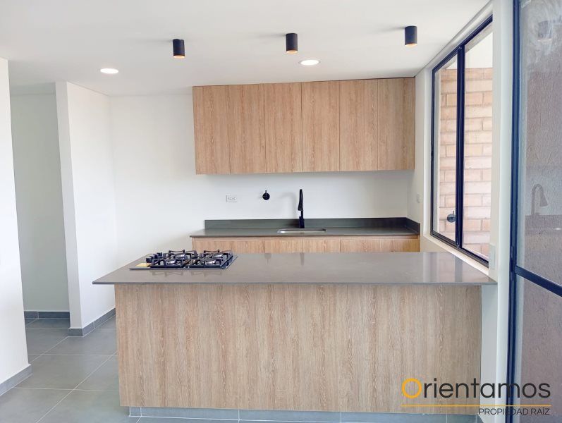 Apartamento en arriendo Antioquia Rionegro San Antonio 76 m2 Habitaciones 2 Baños 2 Garajes 1 Precio $3200000