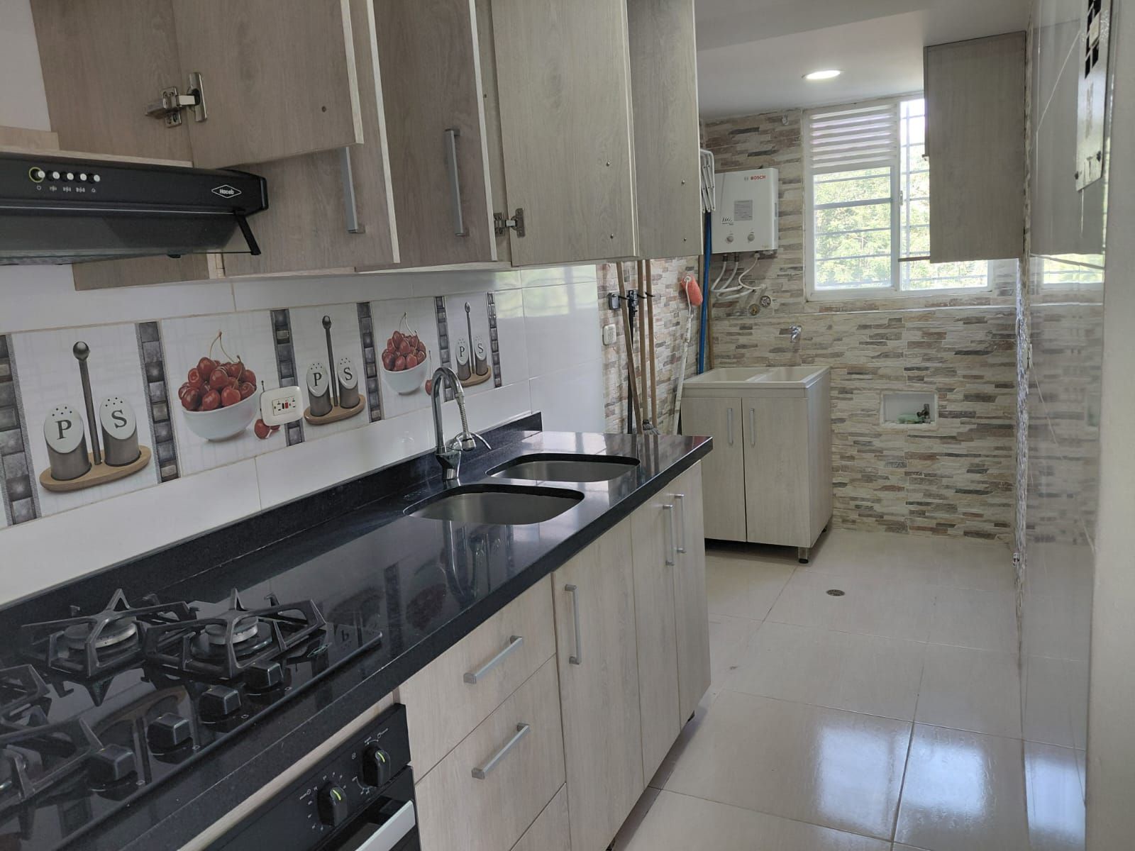 Apartamento en arriendo Valle Del Cauca Jamundí Cr Surcos De Pangola 62 m2 Habitaciones 2 Baños 2 Garajes 1 Precio $1180000