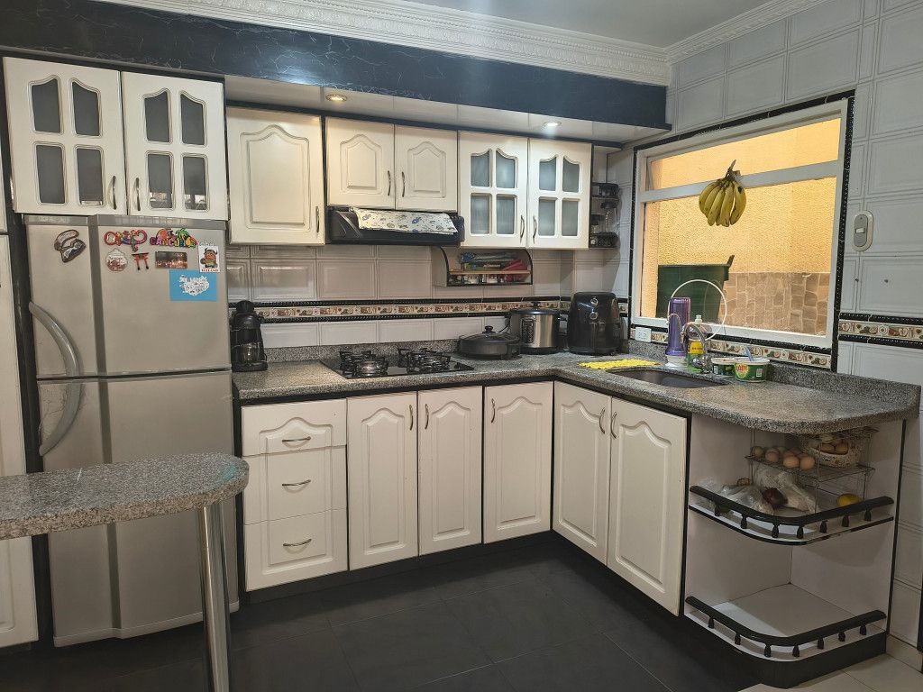 Casa en venta Cundinamarca Bogotá El Encanto 150 m2 Habitaciones 4 Baños 3 Garajes 2 Precio $620000000