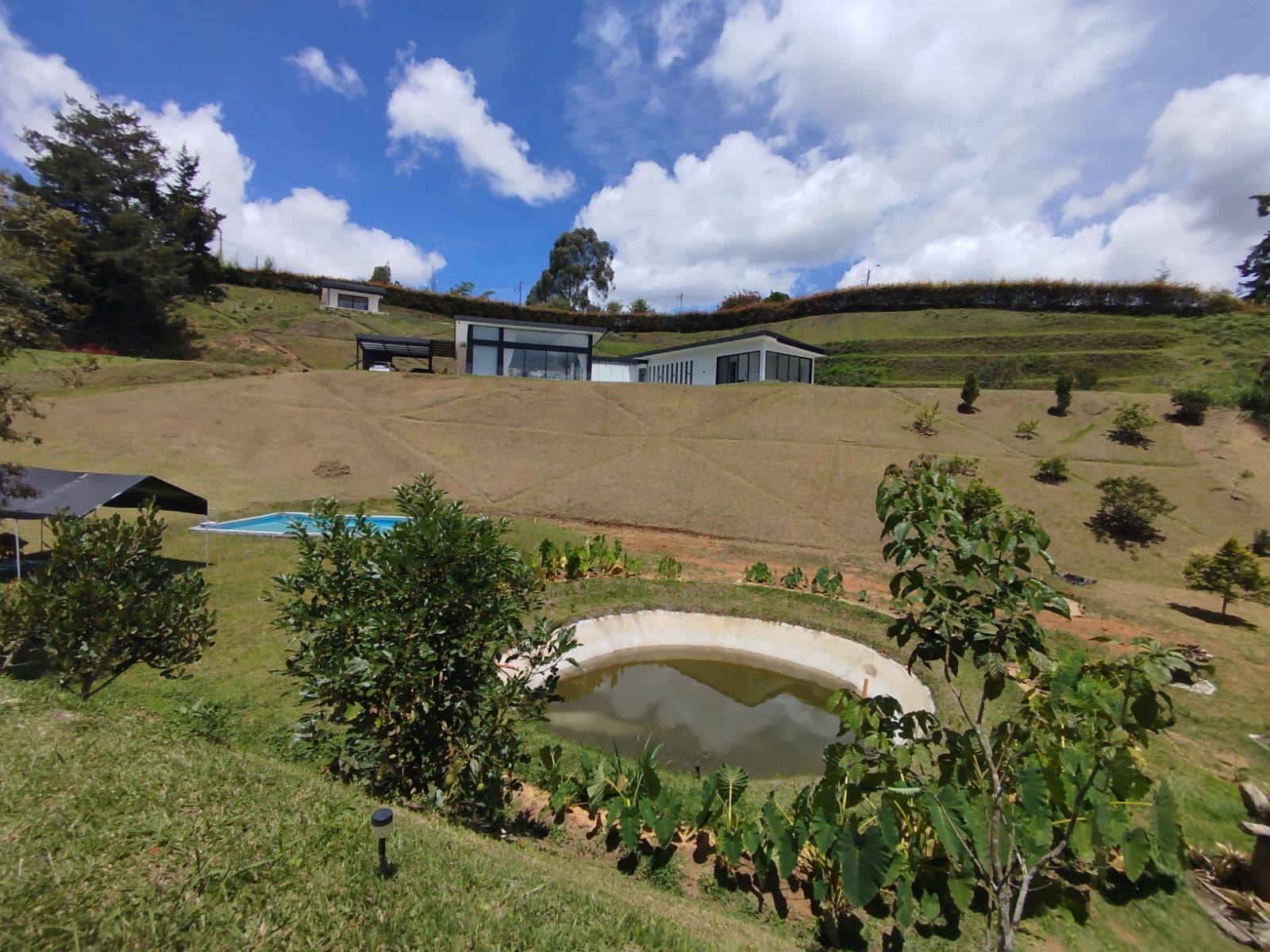 Casa en arriendo Antioquia Rionegro El Porvenir 400 m2 Habitaciones 4 Baños 4 Garajes 1 Precio $15000000