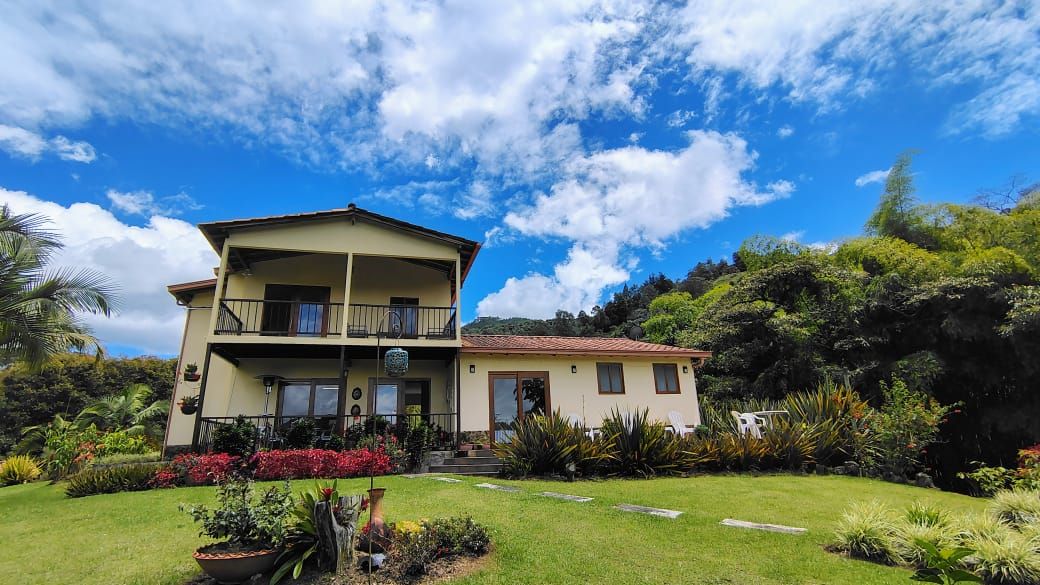 Finca en arriendo Antioquia El Retiro El Retiro 220 m2 Habitaciones 4 Baños 5 Garajes 1 Precio $8000000