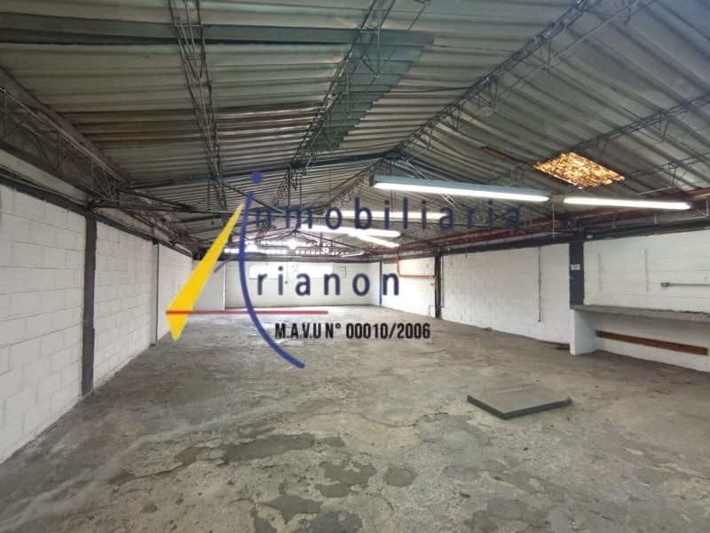 Bodega en venta Antioquia Medellín La Esperanza 350 m2 Habitaciones 0 Baños 4 Garajes 0 Precio $2300000000
