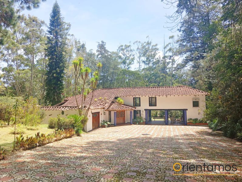 Finca en arriendo Antioquia Rionegro San Antonio 12800 m2 Habitaciones 6 Baños 0 Garajes 0 Precio $16500000