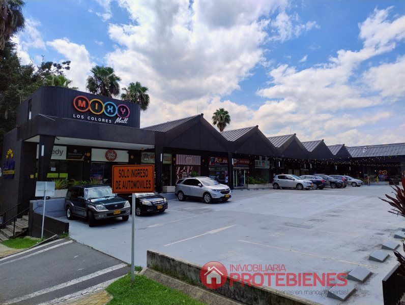Local en arriendo o venta Antioquia Medellín Los Colores 144 m2 Habitaciones 0 Baños 1 Garajes 0 Precio venta $2000000000 Precio arriendo $20200000