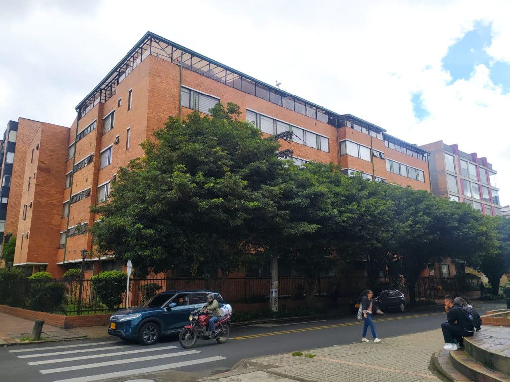 Apartamento en venta Cundinamarca Bogotá Polo Club 80 m2 Habitaciones 3 Baños 3 Garajes 1 Precio $670000000