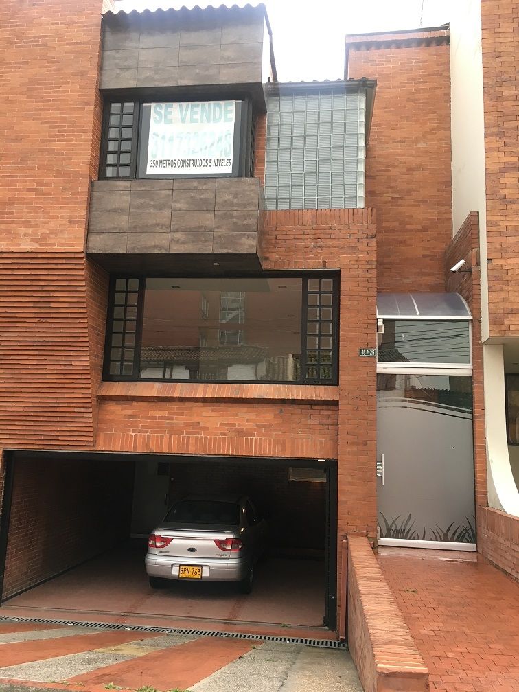 Casa en arriendo Cundinamarca Bogotá El Contador 434 m2 Habitaciones 4 Baños 4 Garajes 2 Precio $8000000