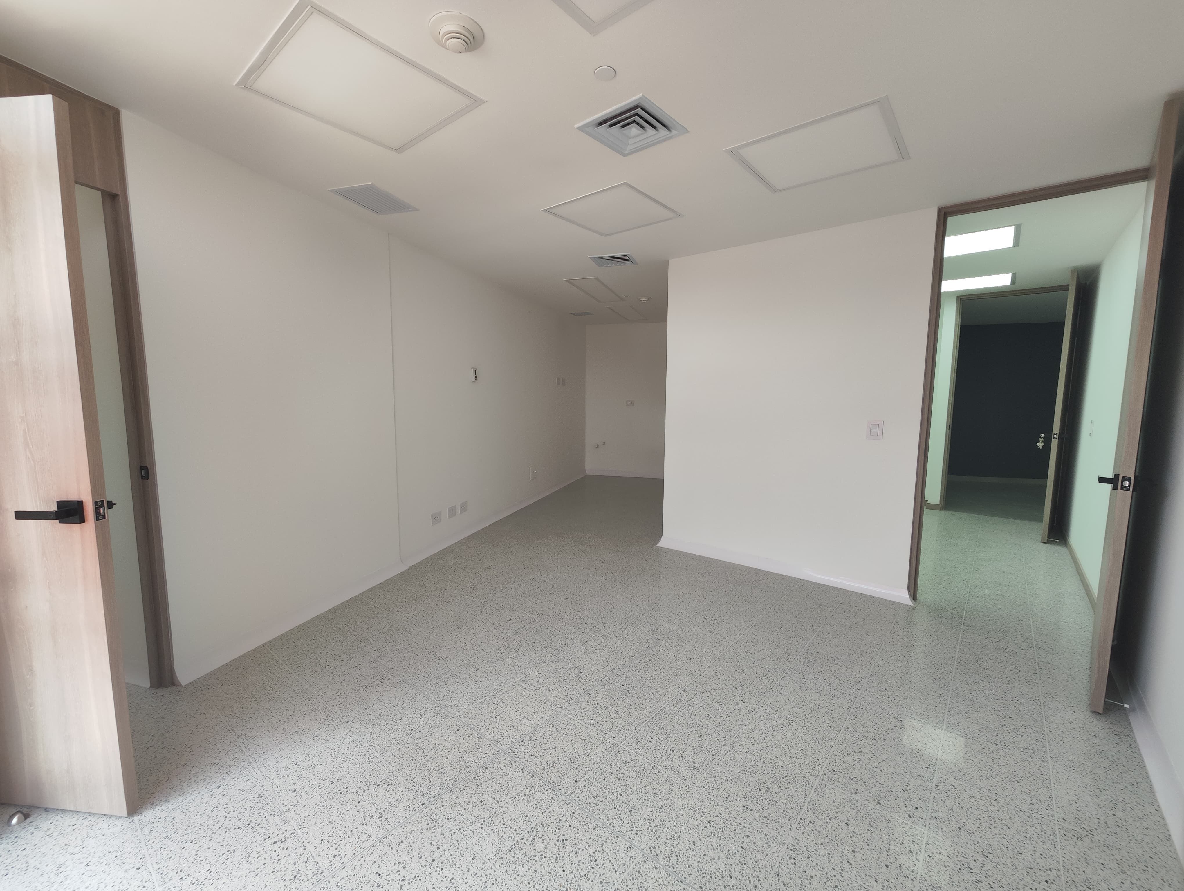 Consultorio en arriendo Antioquia Medellín Simesa 37 m2 Habitaciones 0 Baños 1 Garajes 1 Precio $5000000