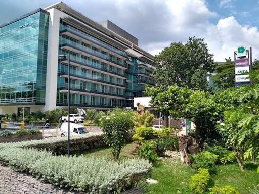 Oficina en arriendo Santander Floridablanca Cr Quintas Del Campestre 50 m2 Habitaciones 0 Baños 1 Garajes 2 Precio $4280000