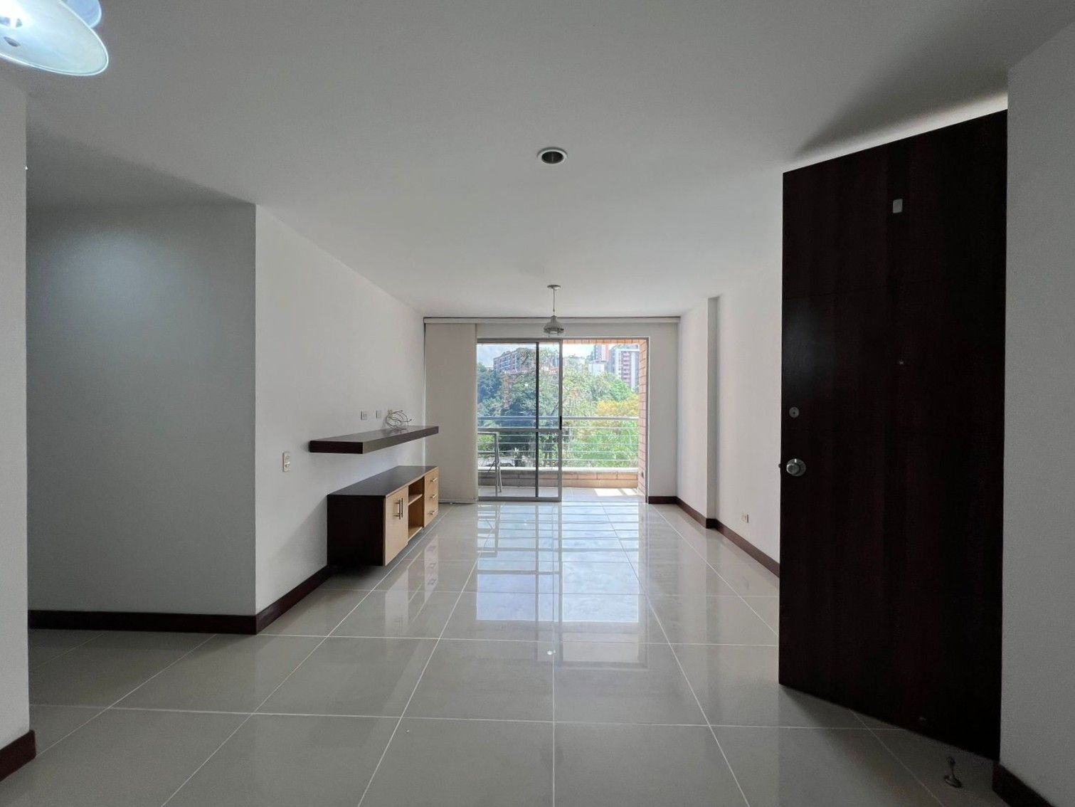 Apartamento en arriendo Antioquia Envigado Torres Del Sur 85 m2 Habitaciones 3 Baños 2 Garajes 1 Precio $3950000