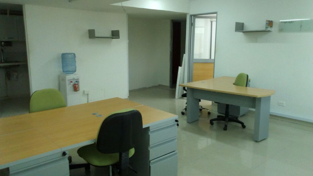 Oficina en arriendo Atlántico Barranquilla El Ferry 600 m2 Habitaciones 0 Baños 2 Garajes 3 Precio $11900000