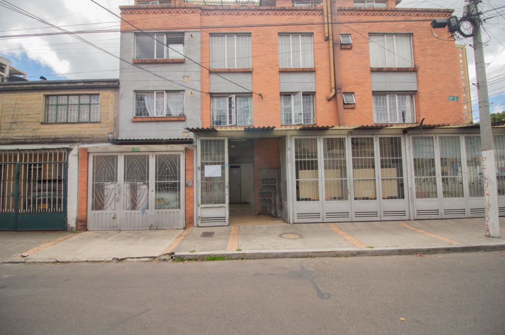 Local en arriendo Cundinamarca Bogotá San Miguel 21 m2 Habitaciones 0 Baños 1 Garajes 0 Precio $1750000