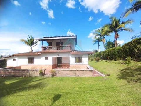 Casa en arriendo Antioquia Rionegro Cuatro Esquinas 800 m2 Habitaciones 3 Baños 3 Garajes 1 Precio $3000000