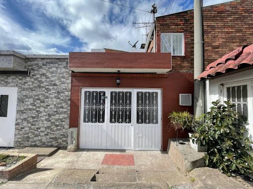 Casa en arriendo Cundinamarca Bogotá Niza 137 m2 Habitaciones 4 Baños 3 Garajes 1 Precio $4000000