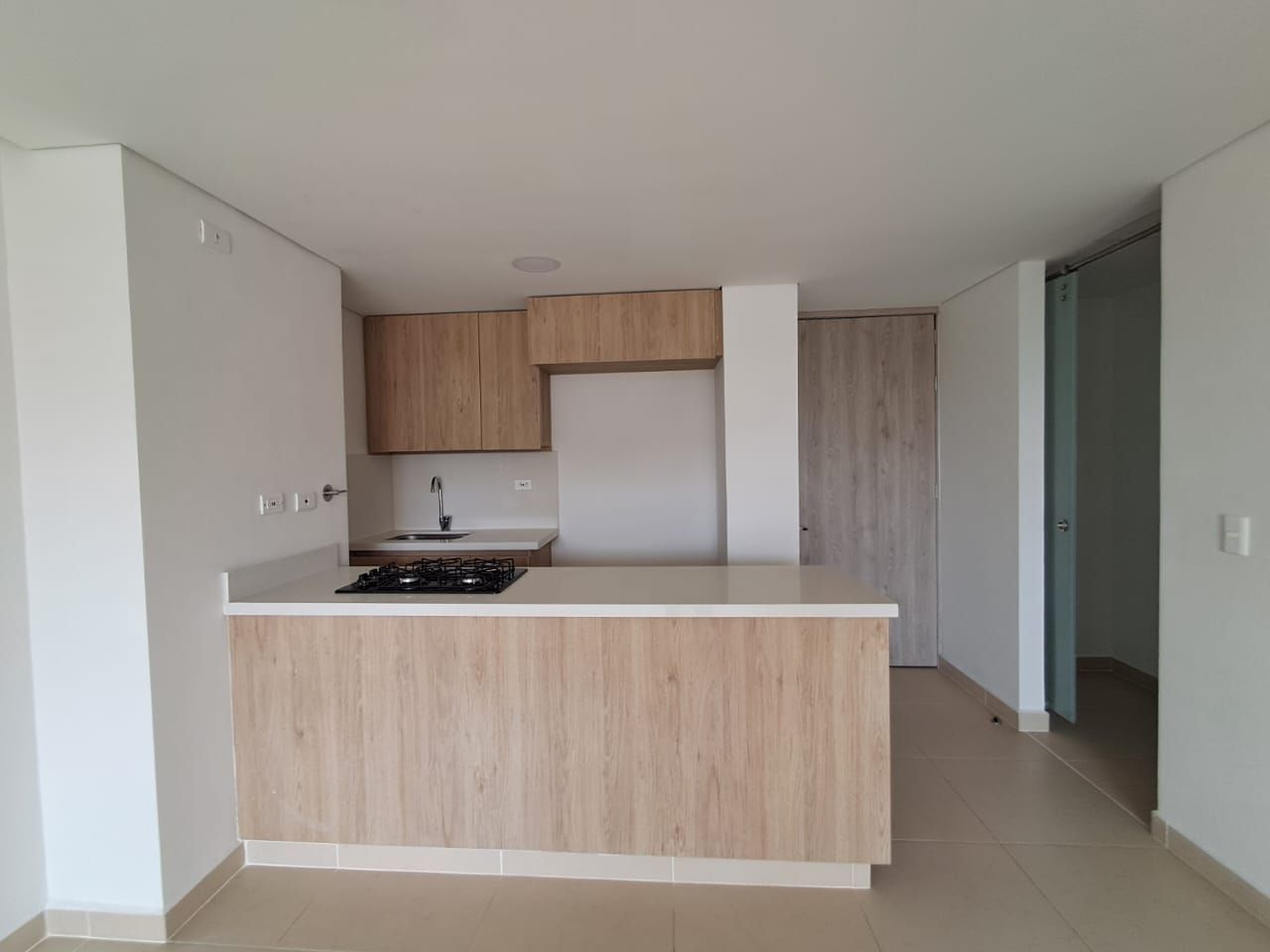Apartamento en arriendo Antioquia Rionegro San Antonio 74 m2 Habitaciones 2 Baños 3 Garajes 1 Precio $2600000