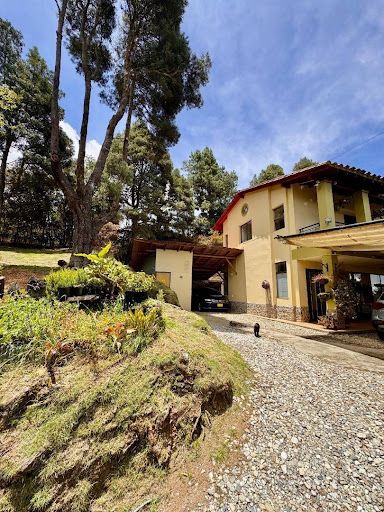 Casa en arriendo Antioquia Medellín Los Conquistadores 160 m2 Habitaciones 3 Baños 3 Garajes 3 Precio $4500000