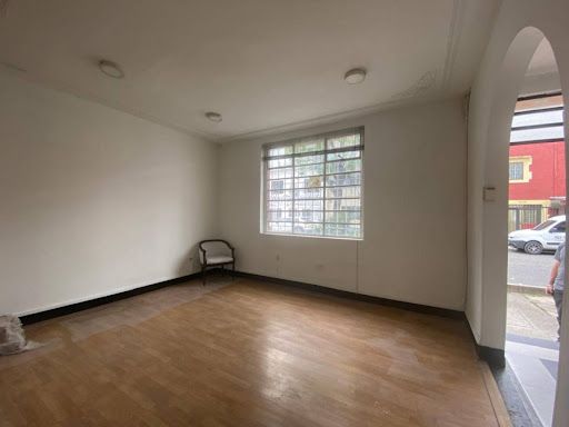 Casa en venta Cundinamarca Bogotá Santa Teresita 107 m2 Habitaciones 3 Baños 1 Garajes 0 Precio $580000000