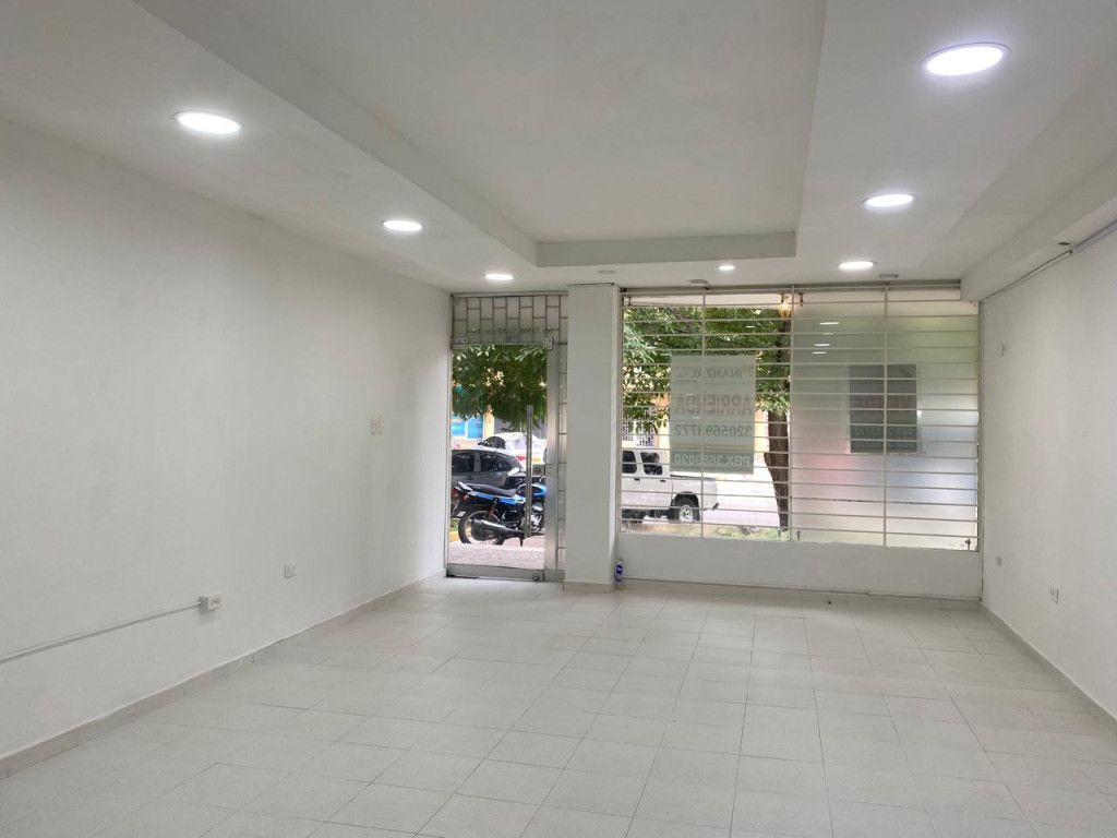 Local en venta Atlántico Barranquilla El Prado 45 m2 Habitaciones 0 Baños 1 Garajes 2 Precio $150000000
